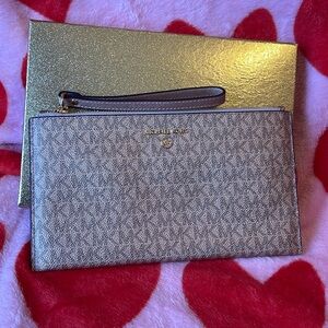 Michael Kors Wristlet